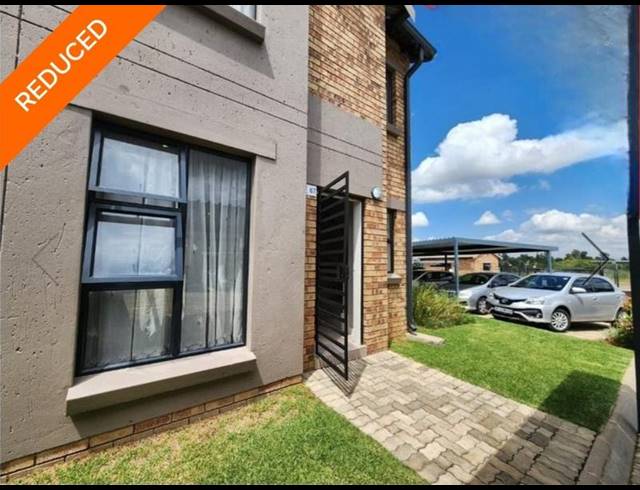 2 BEDROOM TOWNHOUSE FOR SALE IN ALBERTSDAL